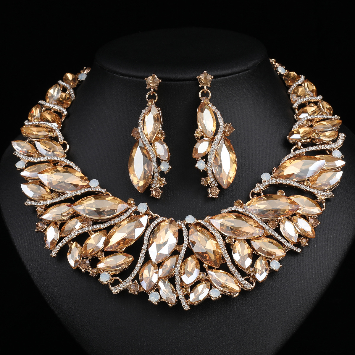 Exaggerated Earrings And Necklace Set For Europe And America product image