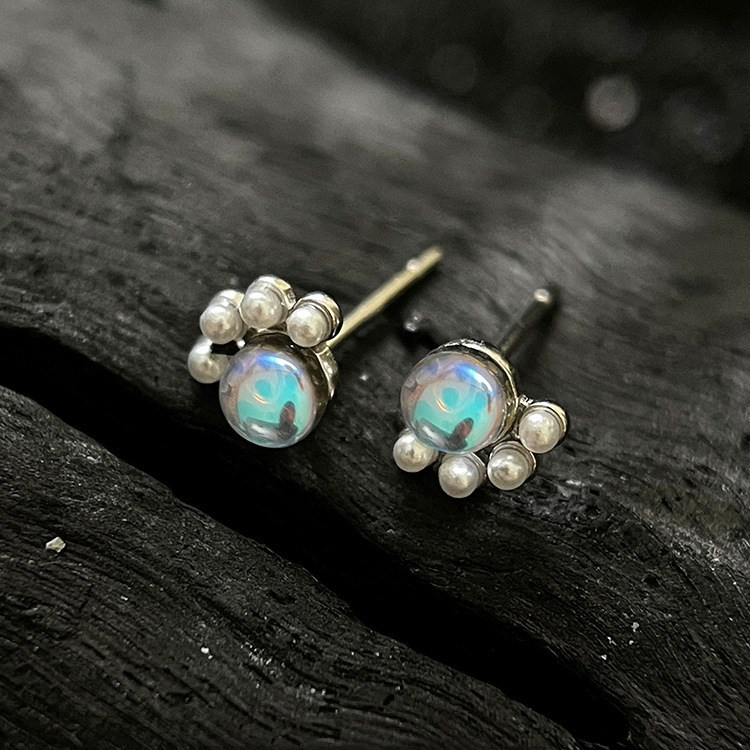Colorful Cat's Paw Stud Earrings Female Cartoon