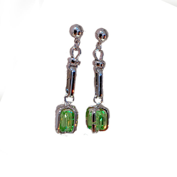 Niche Designer-Look High-End Cool Style Stud Earrings