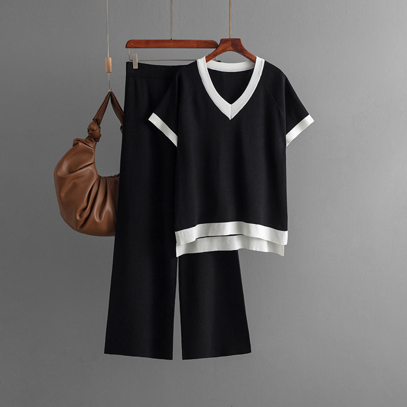 V-neck Short-sleeved Sweater Slimming Draped Pants Knitted