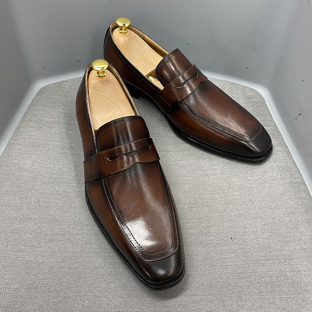 Title 7, Klassieke Italiaanse leren loafers voor heren, ...