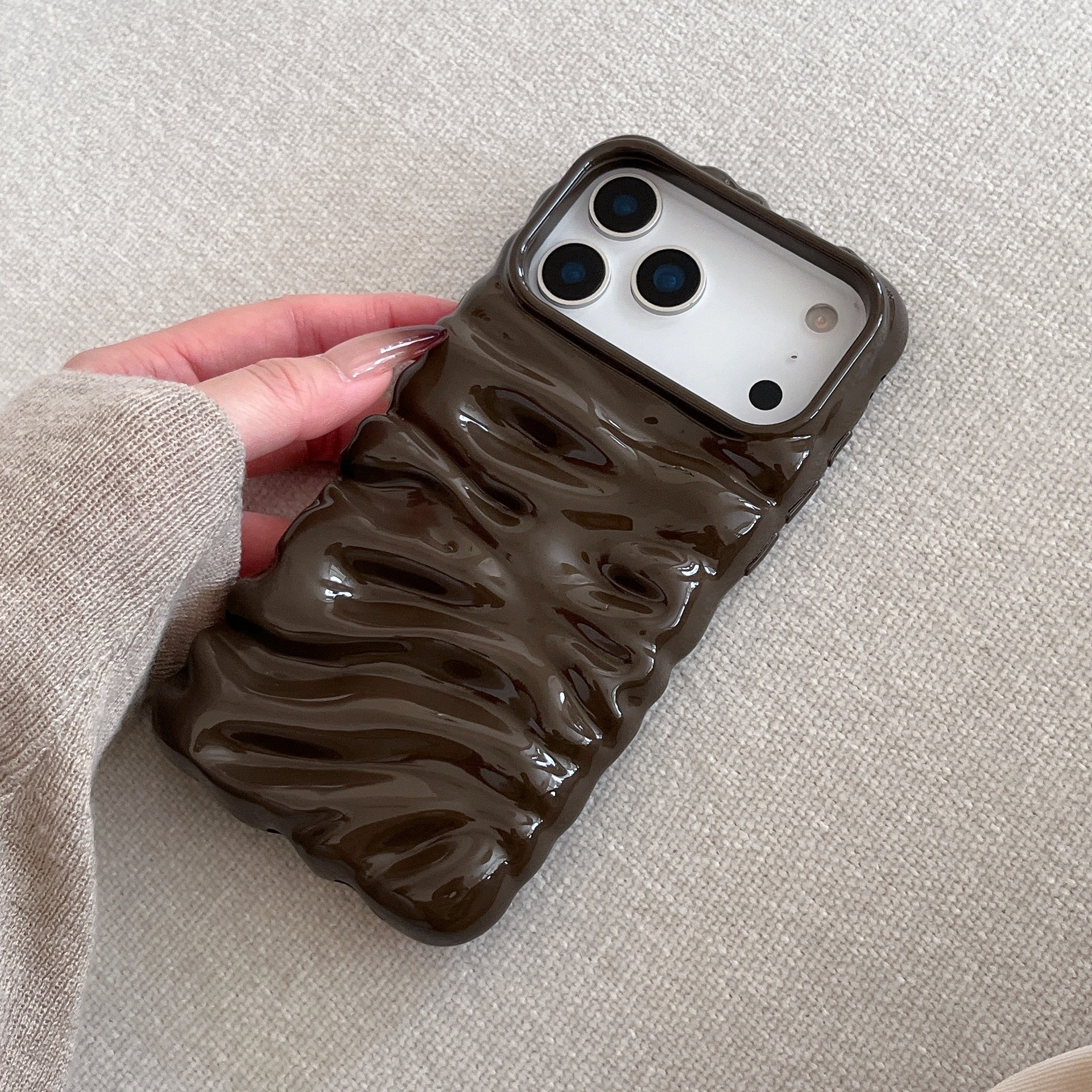 Three-dimensional Pleated Cream Pattern Suitable For Simple Solid Color Shell