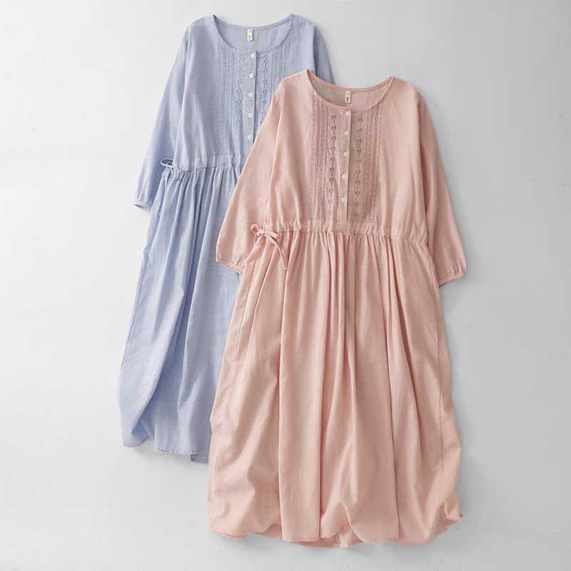 New Embroidered Three-Quarter-Sleeve Cotton-Linen Flared Dress