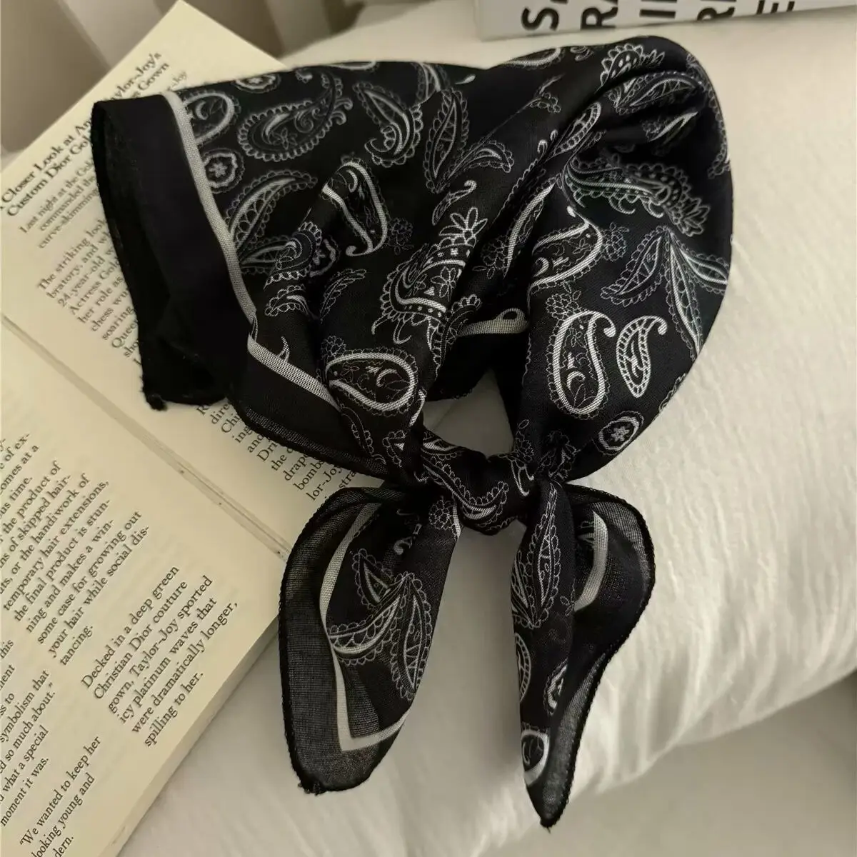 Korean-style Cashew Flower Cotton-Linen Square Scarf