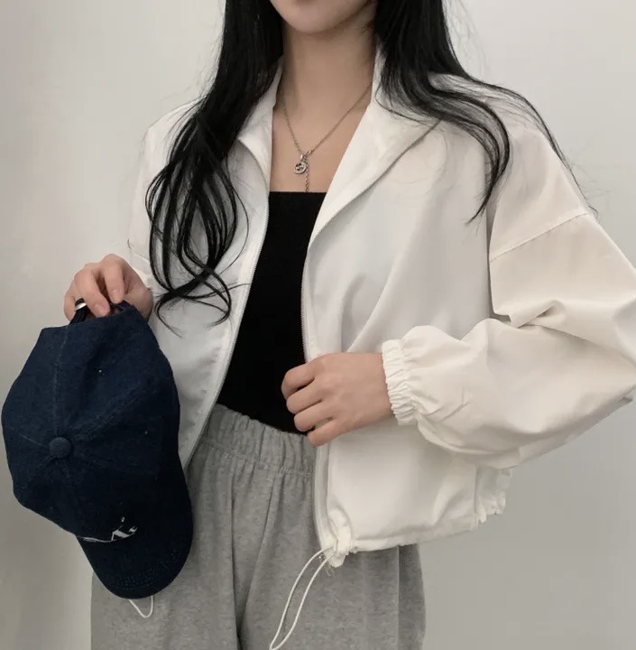 Lightweight Sun And Wind Resistant Short Jacketouterwear