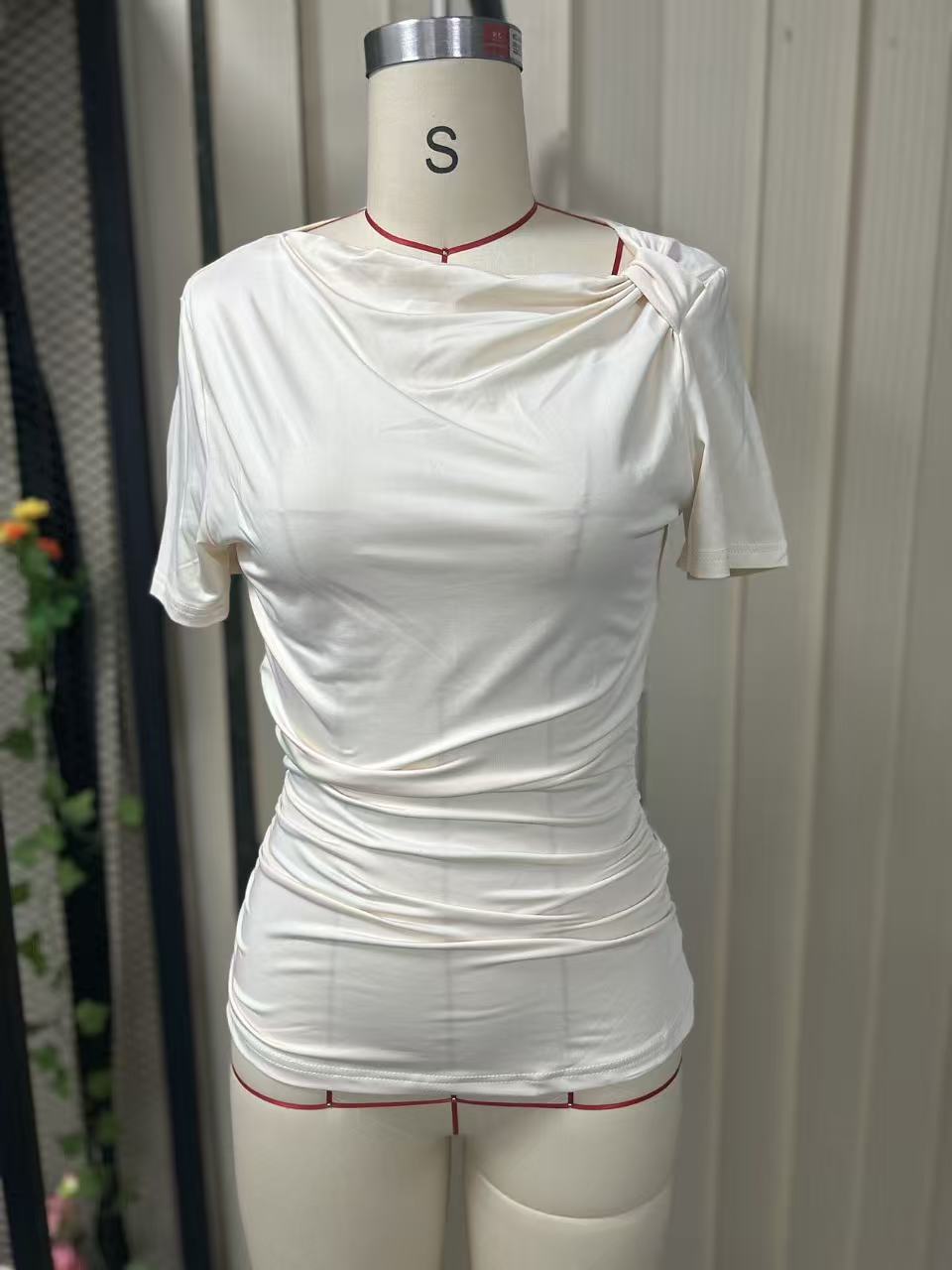 Buy Women's Clothing Online | Buy Trending Dresses for Women