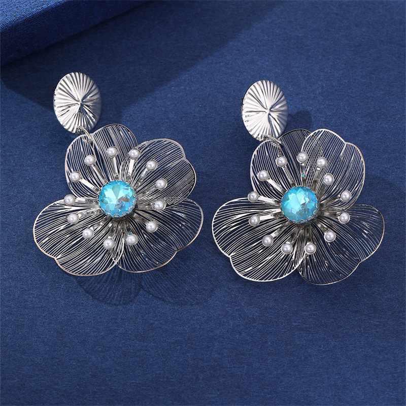 Hollow Flower Tassel Earrings Fashion