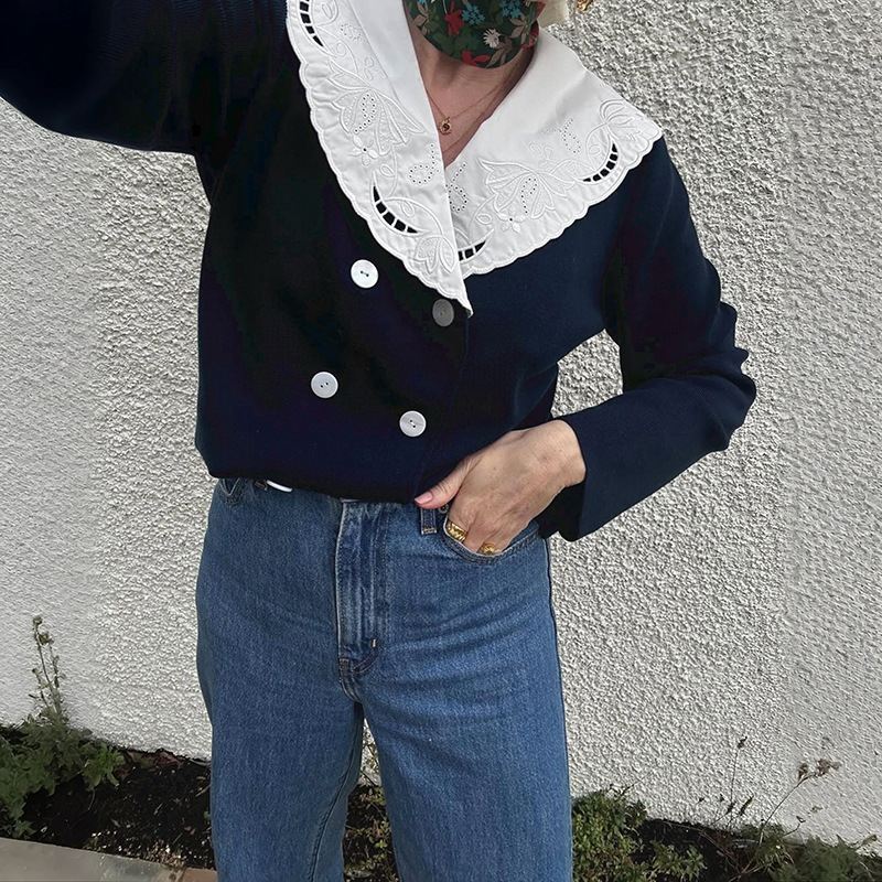 Women's Fashion Embroidered Hollow-Out Lace Knitted Coat