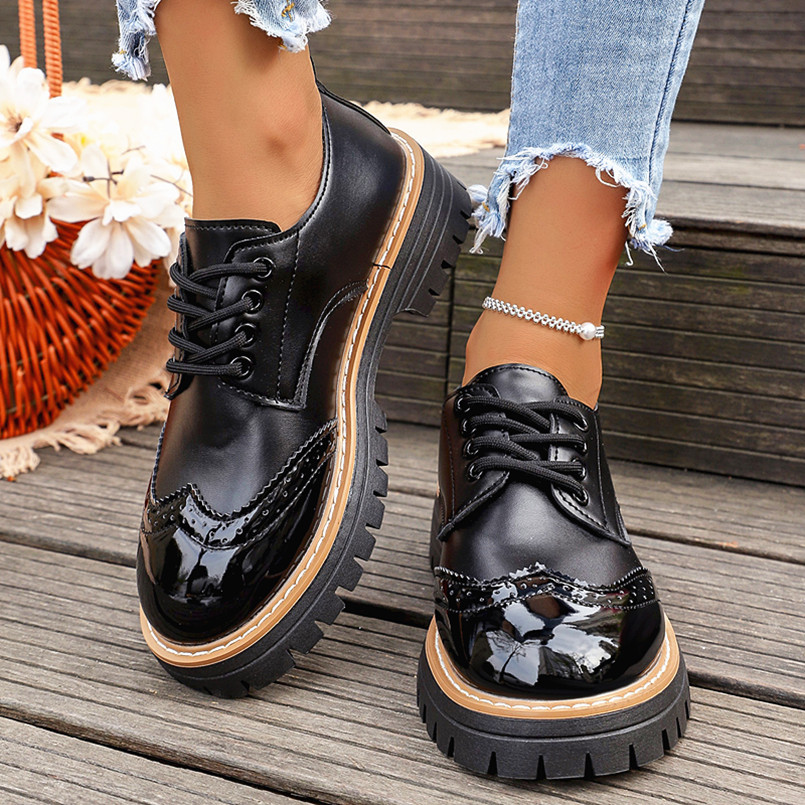 Women's Mid-Heel Pumps – back view