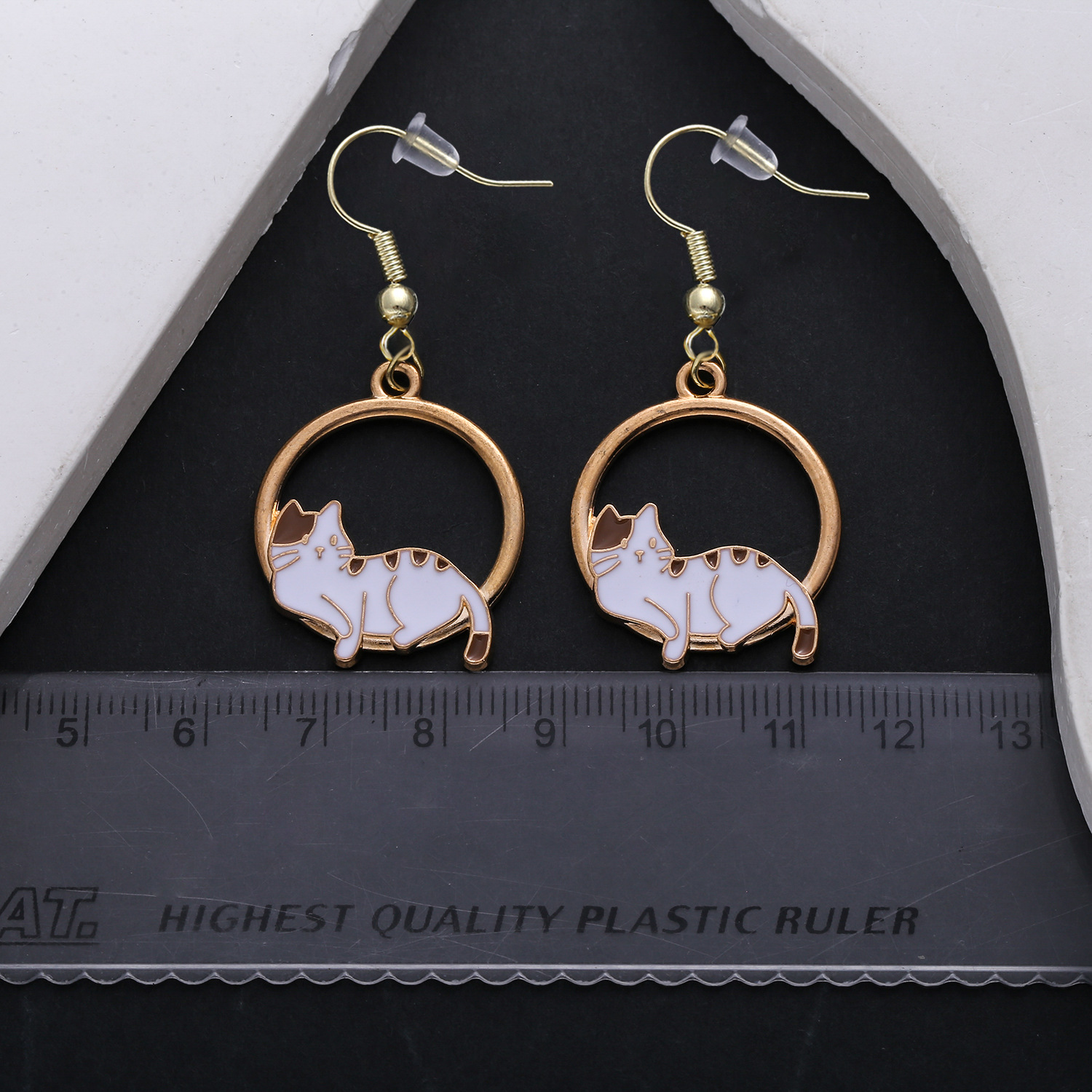 Hollow Lazy Cat Earrings