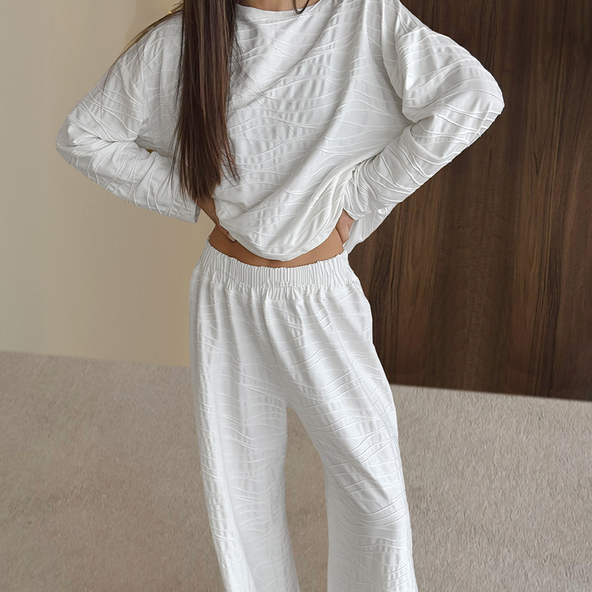 Comfortable Knitted Pajama Set With Long Sleeves And Long Pants
