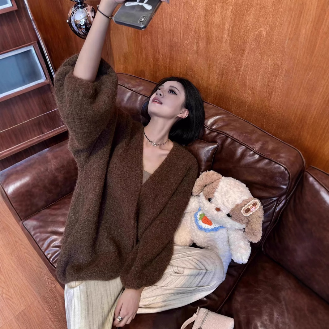 Soft Glutinous Korean Style Idle Style Dinified Sweater Coat For Women
