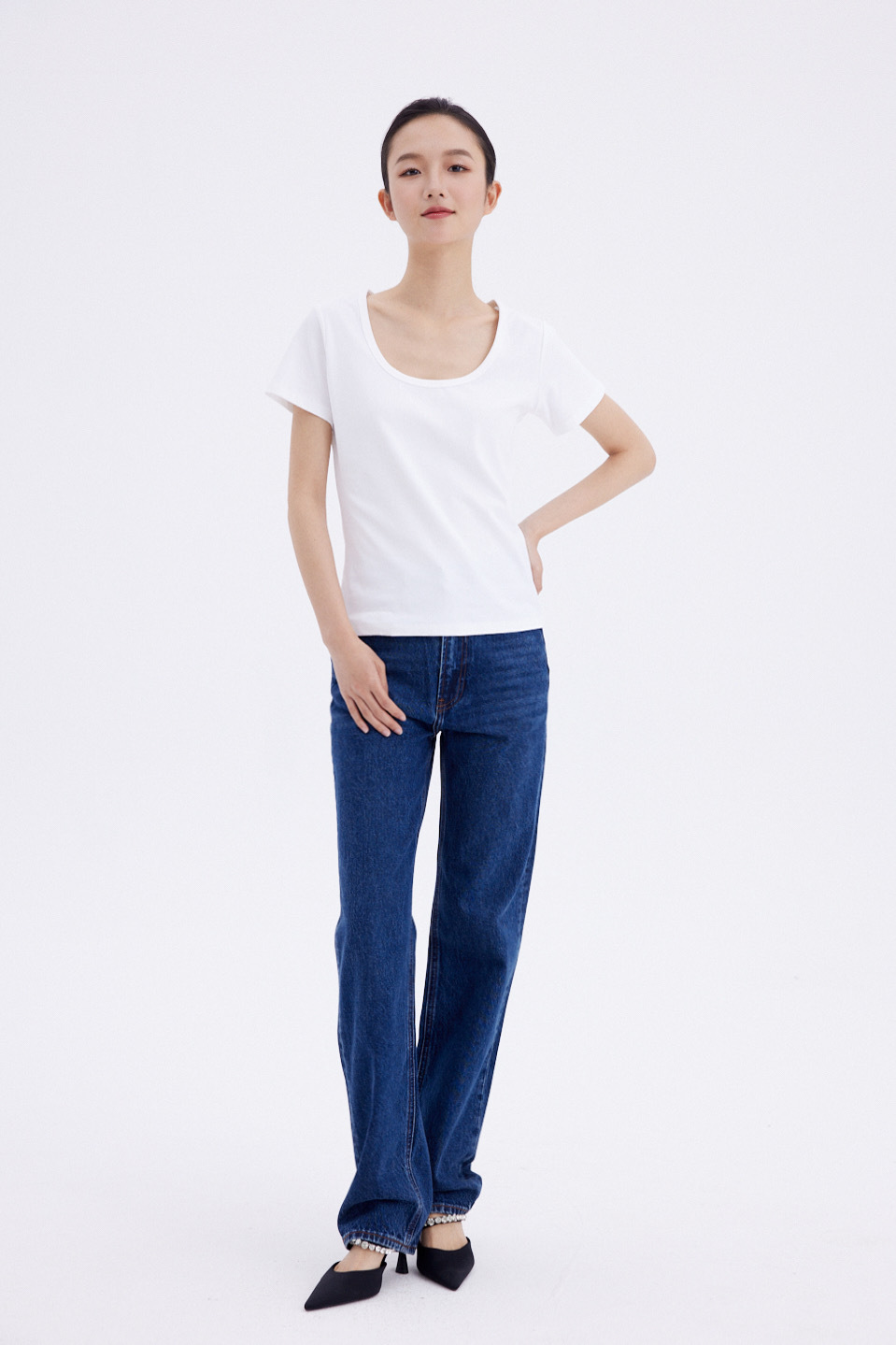 Title 12, Schlichte Damen Jeans in Dunkelblau mit geradem...