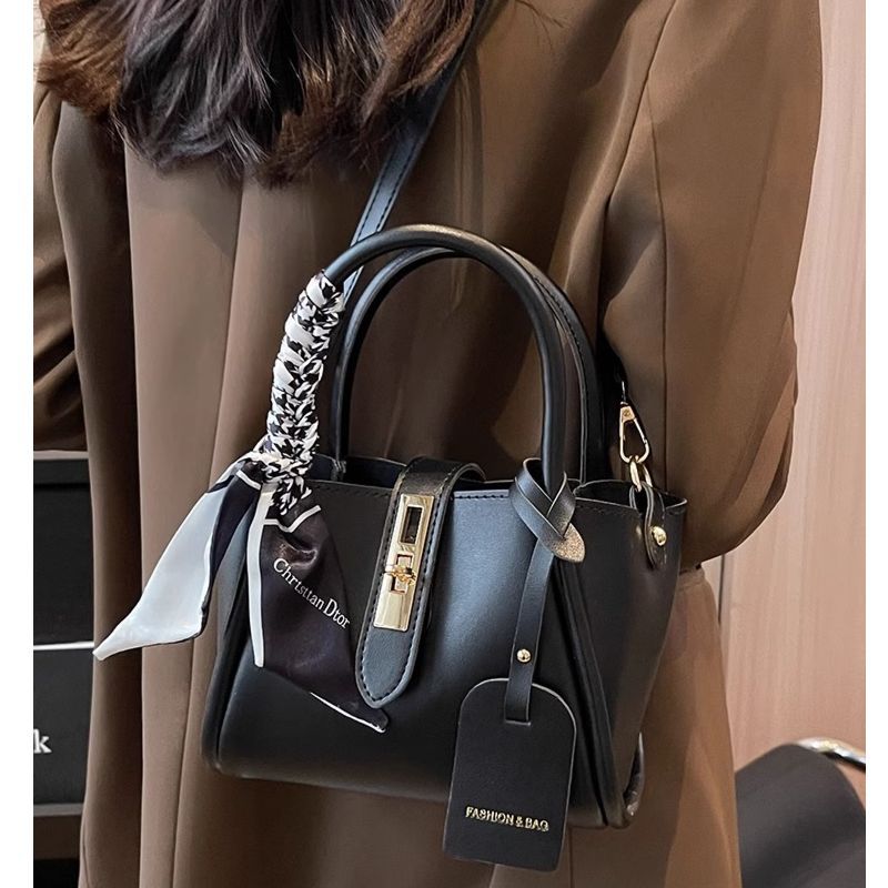 Sac Bandoulière Femme Texture — Cuir PU Minimaliste Urbain 6