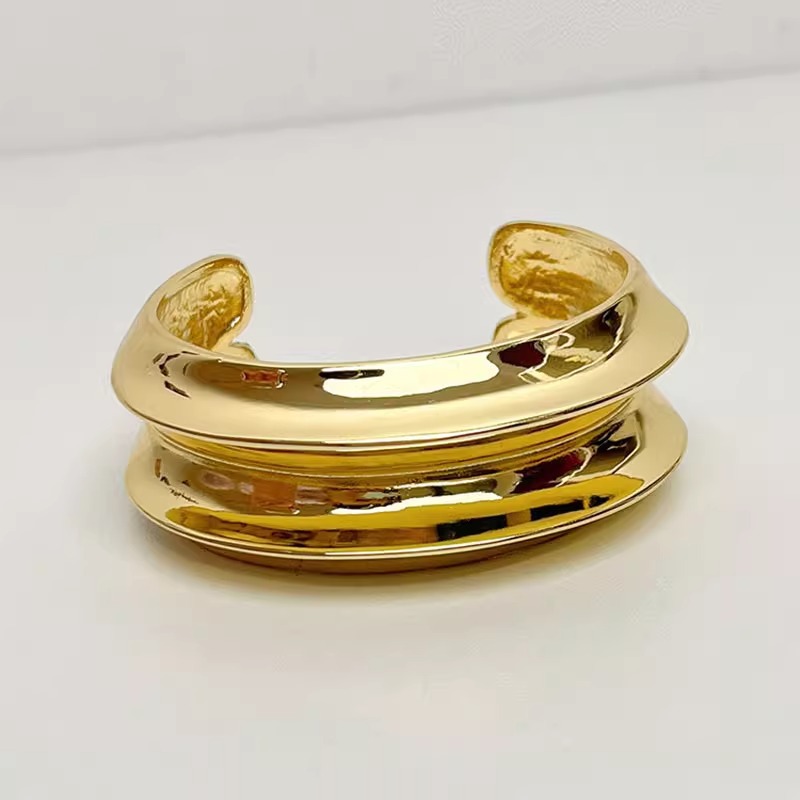Heavy-duty Flying Saucer Polished Open Bracelet For Women
