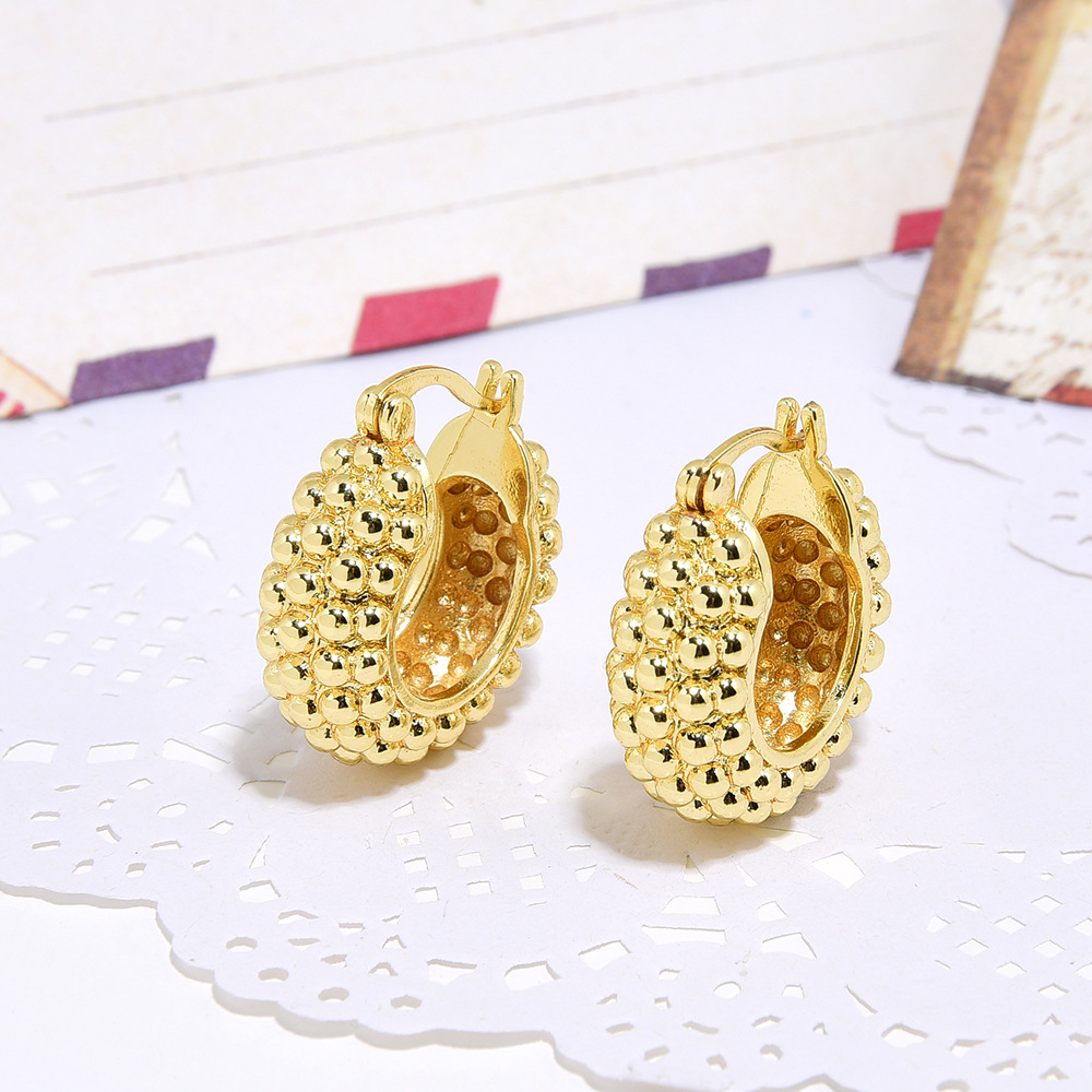 Women's Fashion Hollowed-out Copper Inlaid Double Row Zircon Earrings