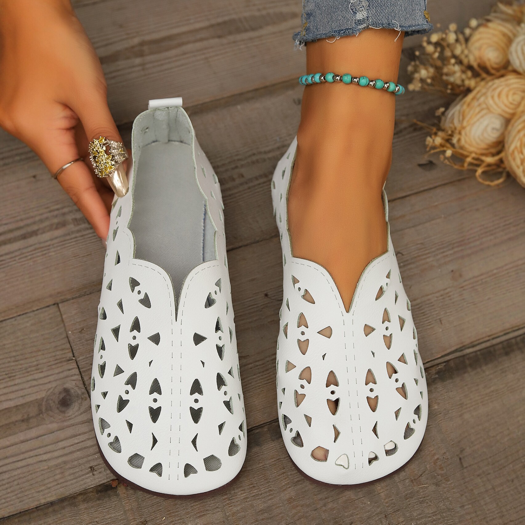 Hollow-out Flat Women's Breathable Shoes Round-toe Low-cut Pumps