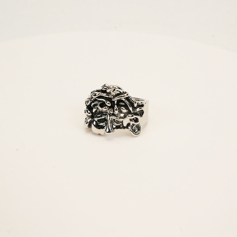 Exaggerated Personalized Closed Retro Alloy Ring Ornament