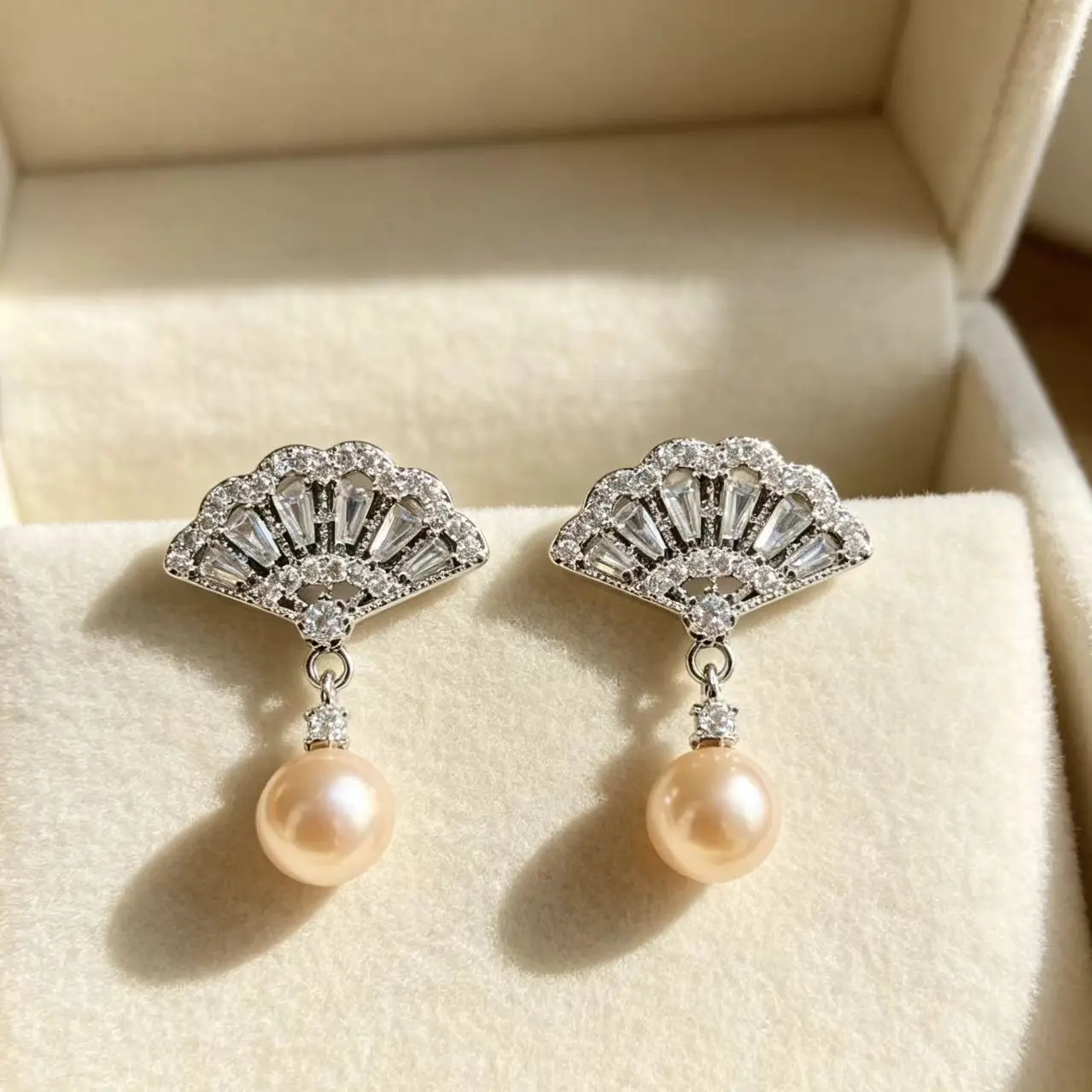 French-style Vintage Pearl-encrusted Fan-shaped Silver Stud Earrings