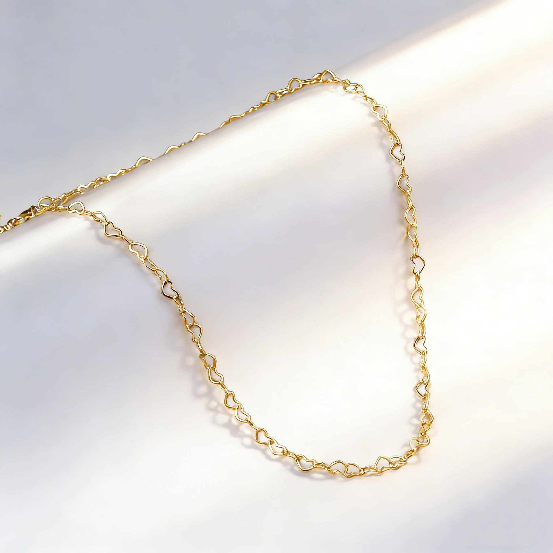 Simple Hollowed-out Side-by-side Heart-shaped Clavicle Necklace