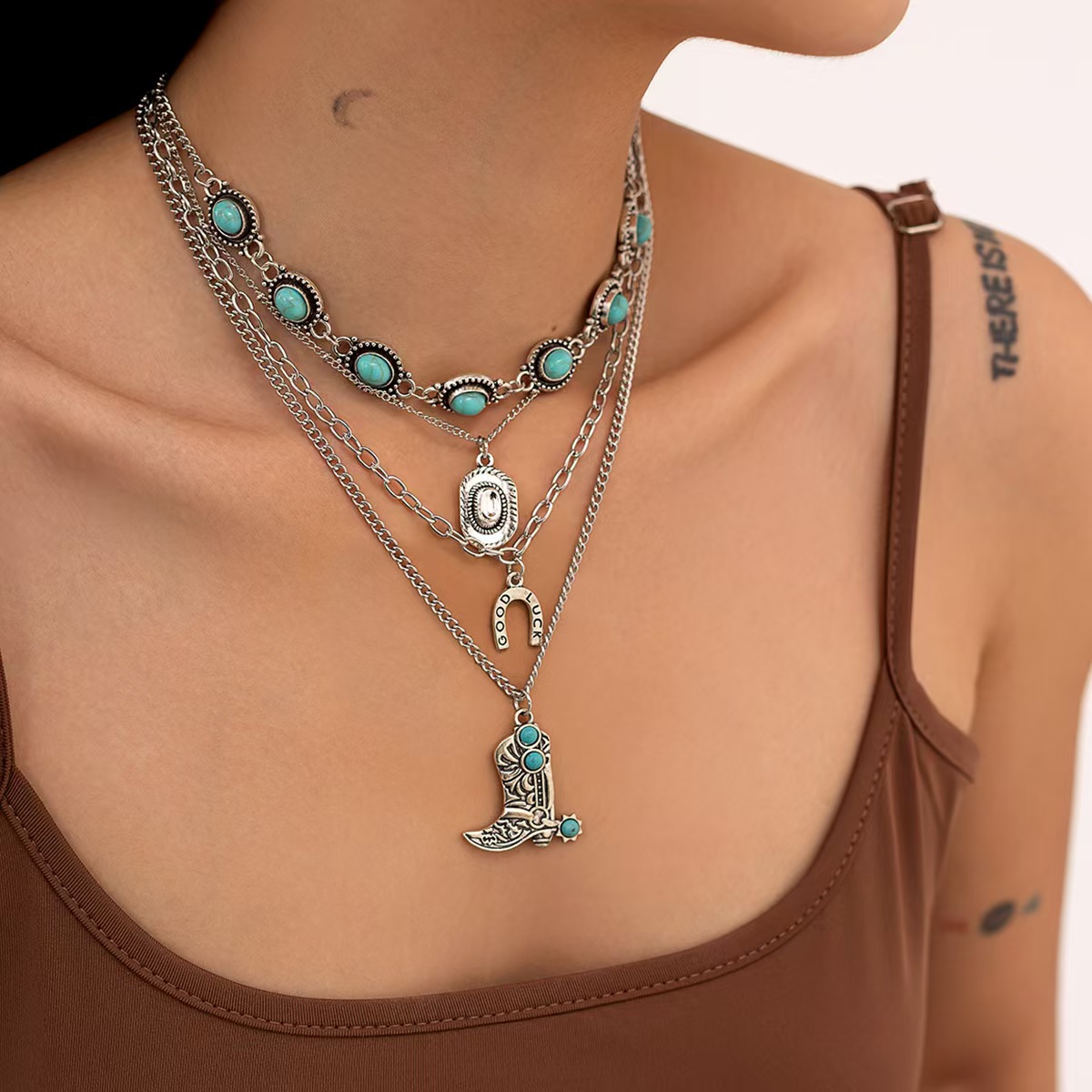 Women's Turquoise Necklace - Vintage Bohemian Style Pendant Jewelry for Casual and Festival Wear