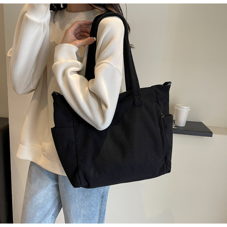 Large Capacity Art Student Shoulder Bag. Product information: Lining texture: Polyester, Applicable scenario: leisure travel, Color: creamy-white, green, black, Outer bag type: Sandwich pocket, Hardness: medium and soft, Material: corduroy, Suitcase shape