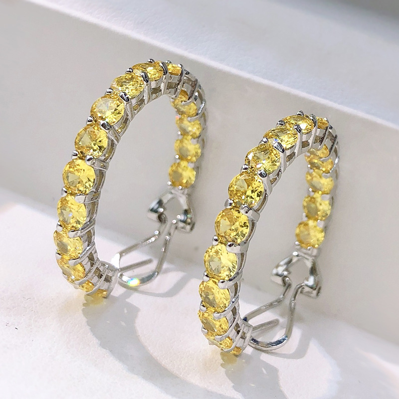 S925 Sterling Silver Inlaid 40 High Carbon Diamond Yellow Diamond Simple Ear Clip