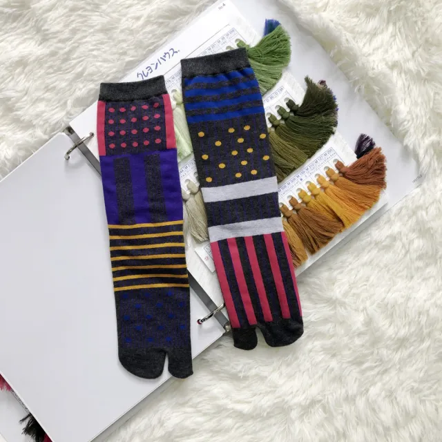 Japanese Sou Style Flower Cat Harajuku Literary Girl Two toe Socks Dark Gray Dot Lines In Stock - Shop at LoveMi