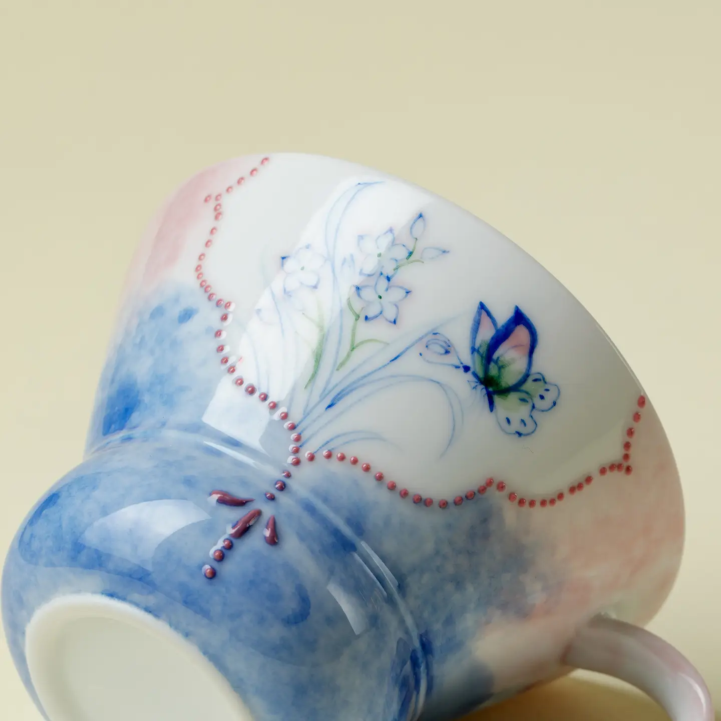 Creative Underglaze Butterfly-and-Flower Tea Cup For Home Use