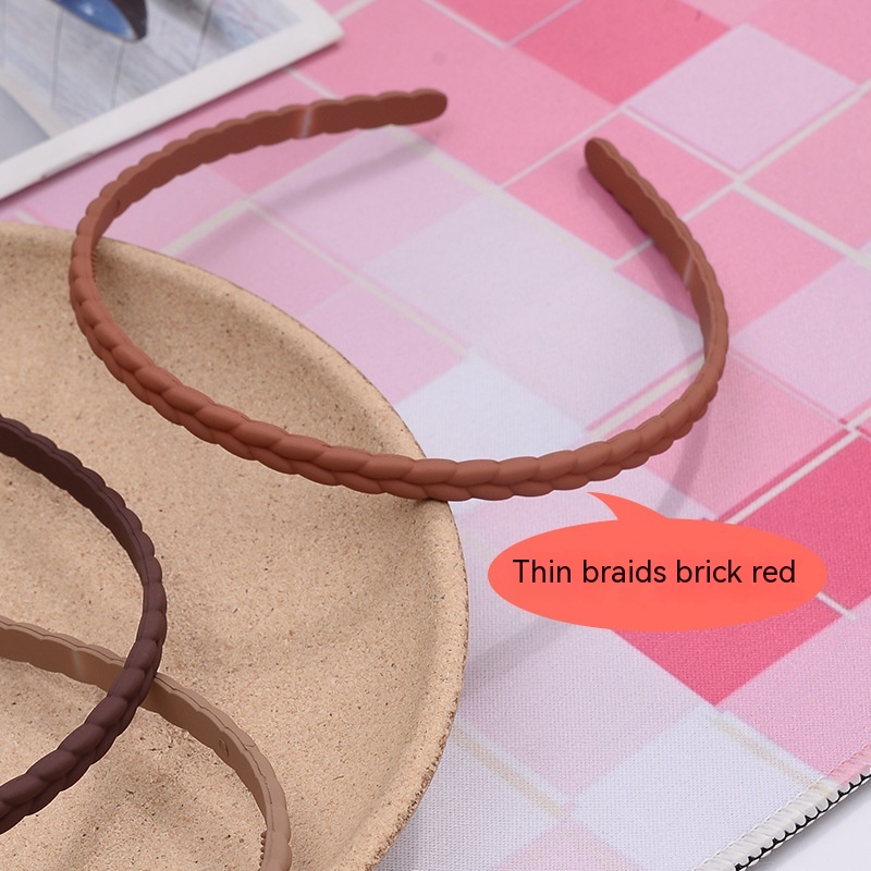 53 Thin Braids Brick Red