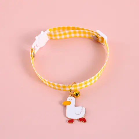 Candy-colored Avocado Pendant Cat Dog Safety Necklace