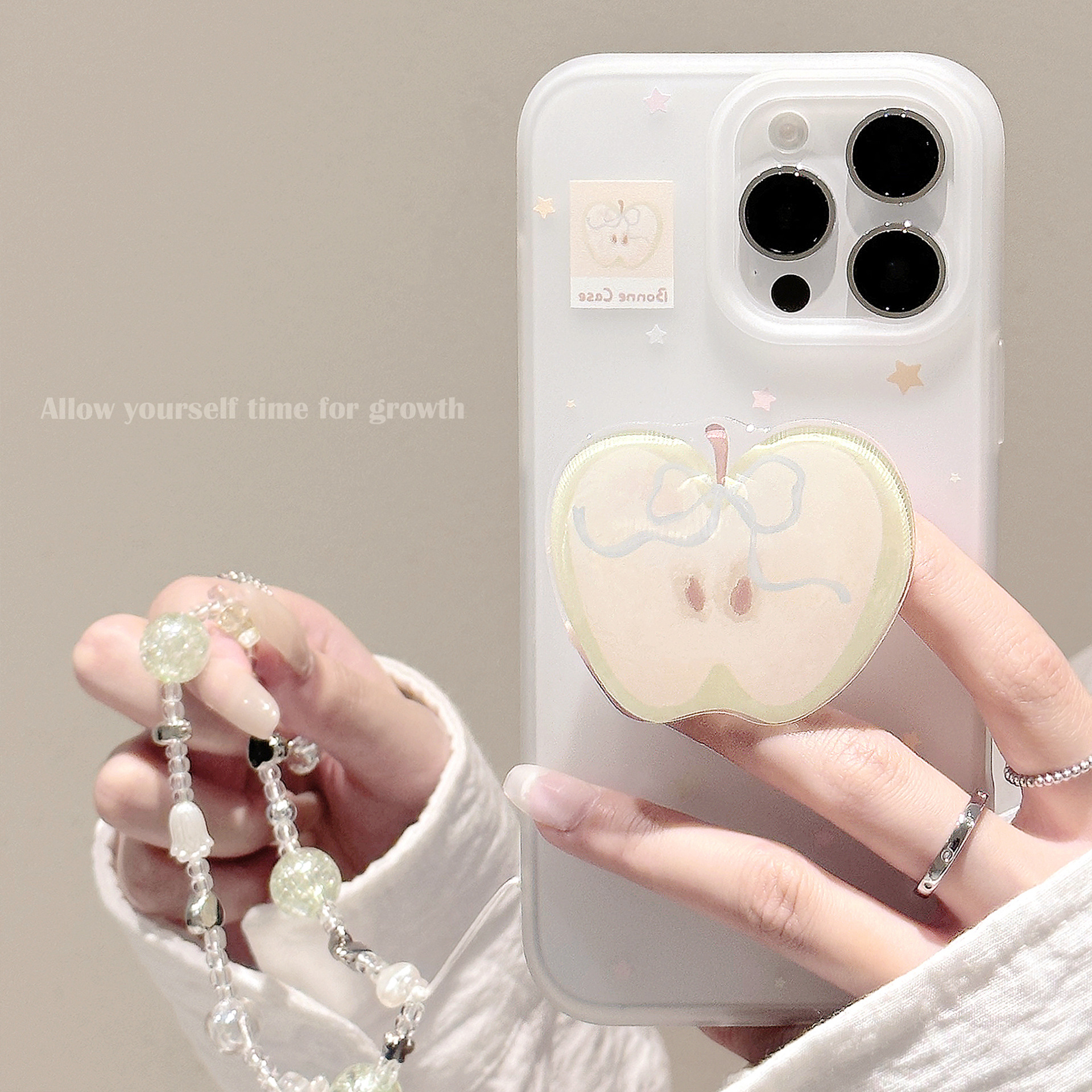 Stylish Graffiti Silicone Phone Case With A Chain For A Niche Look