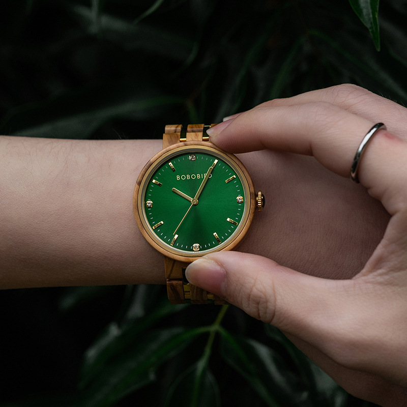New Stylish Womens Three-color Quartz Watch 3