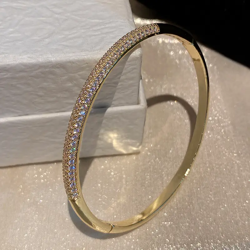 Fashionable Light Luxury Full Zircon Bracelet With Dazzling High-end Feel