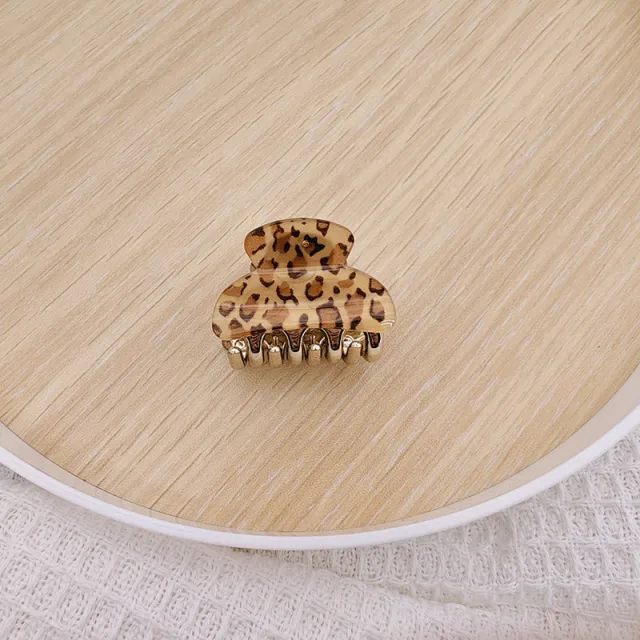 Medium Leopard Print Grip Half Tie Clip Hair Accessories High Ponytail Fixed Deep Leopard Print - Shop at LoveMi