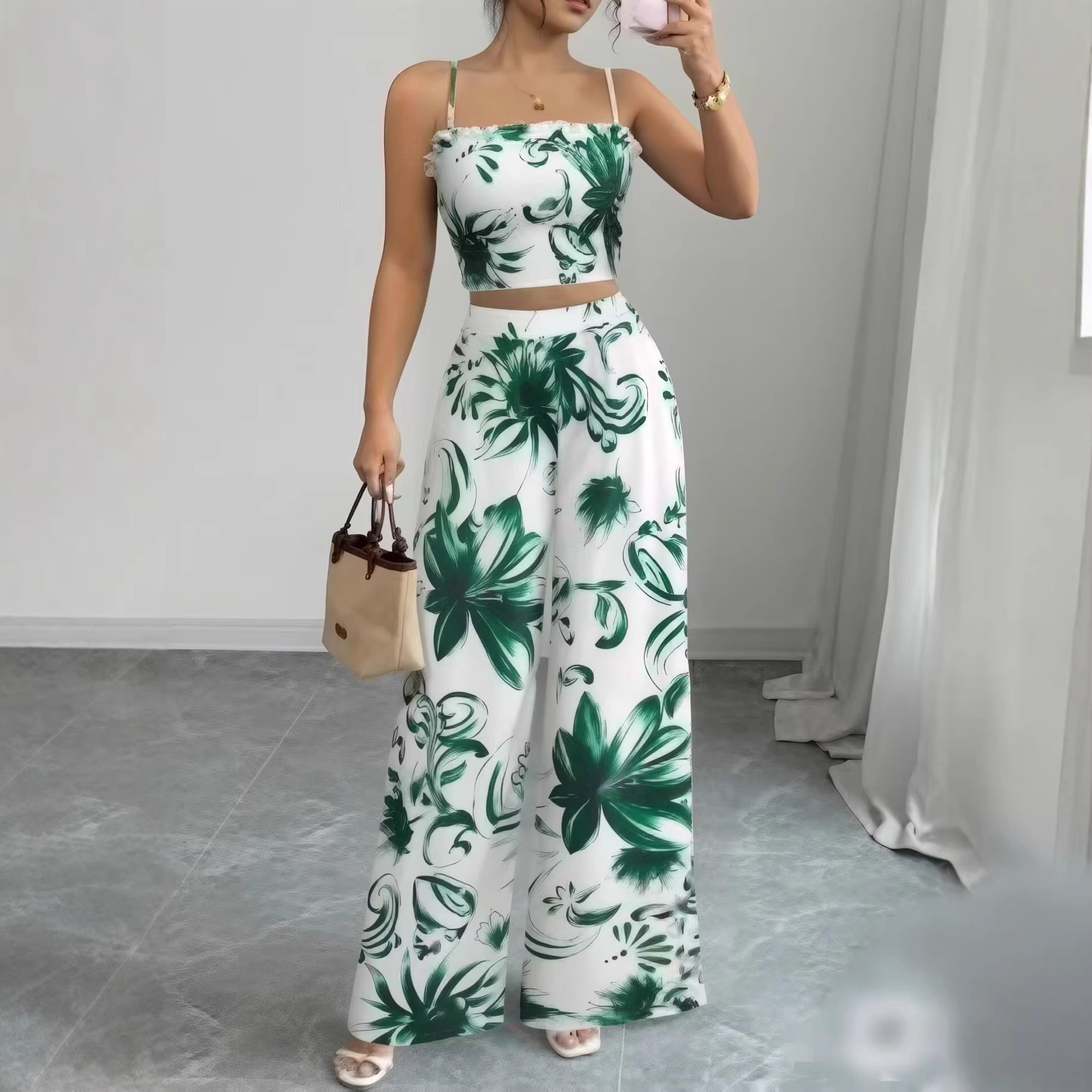 Womens Slim-Fit Fashionable Jumpsuit With Straps And Print For Casual Wear