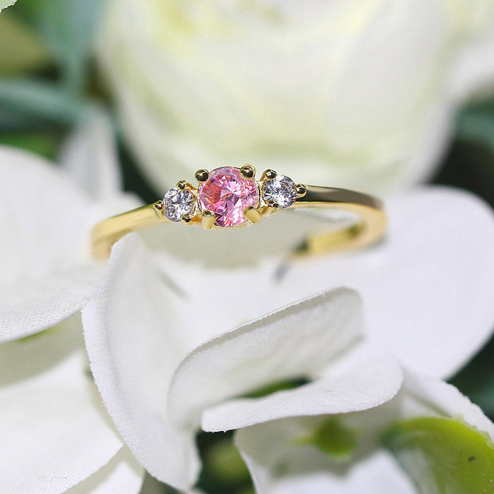 European And American Simple Women's Wedding Ring Inlaid Zircon Gold Plated