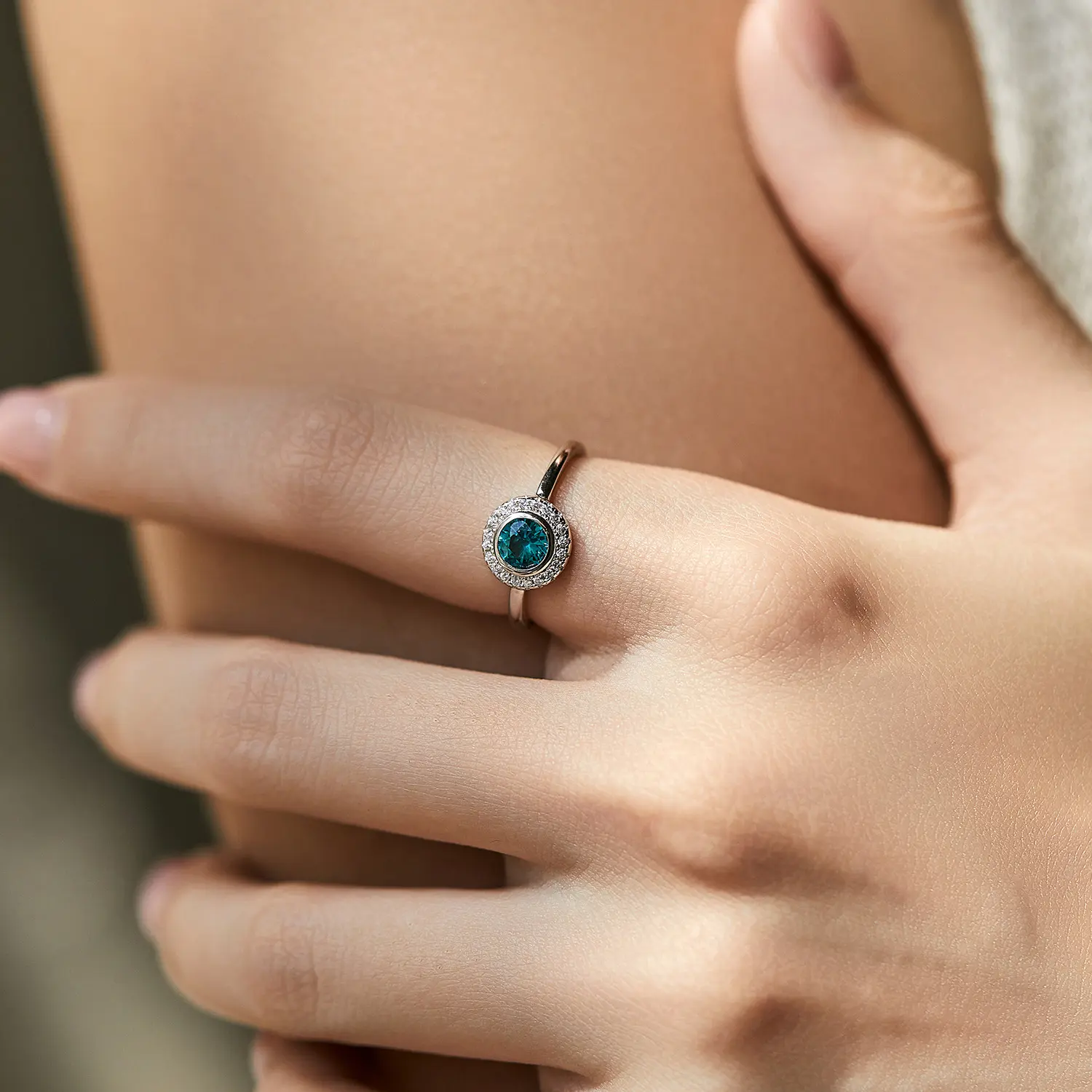 Women's S925 Silver French-style Elegant Diamond-Encrusted Ring