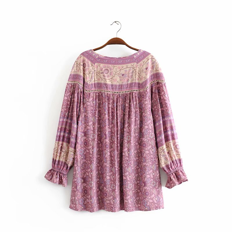 Title 14, Positioning flower stitching lace shirt