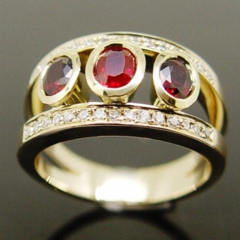 Fashion European And American Style Heavy Industry Wide Creative Gold Inlaid Red Gemstone Hollow Ring