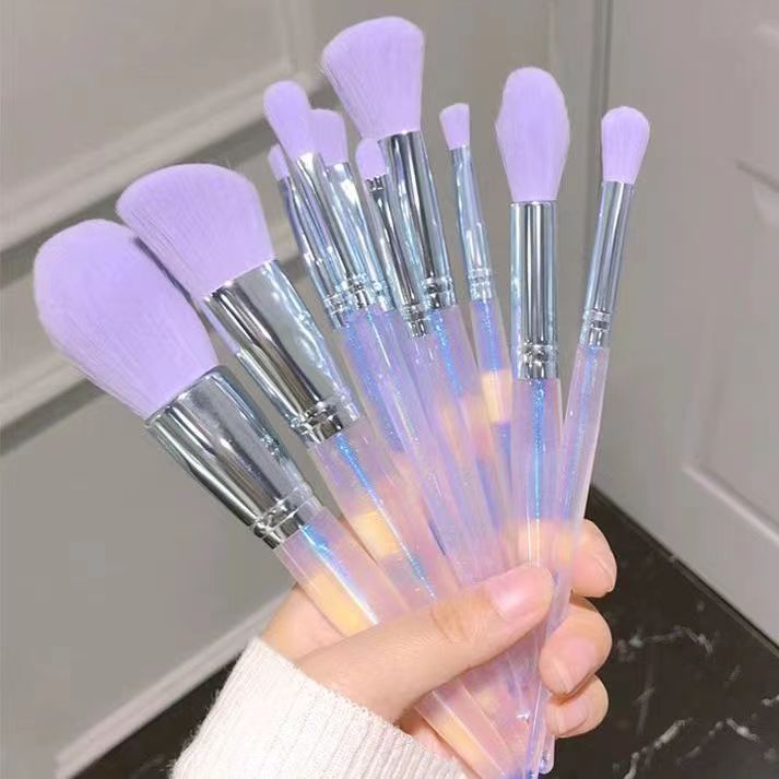 10 Makeup Brushes