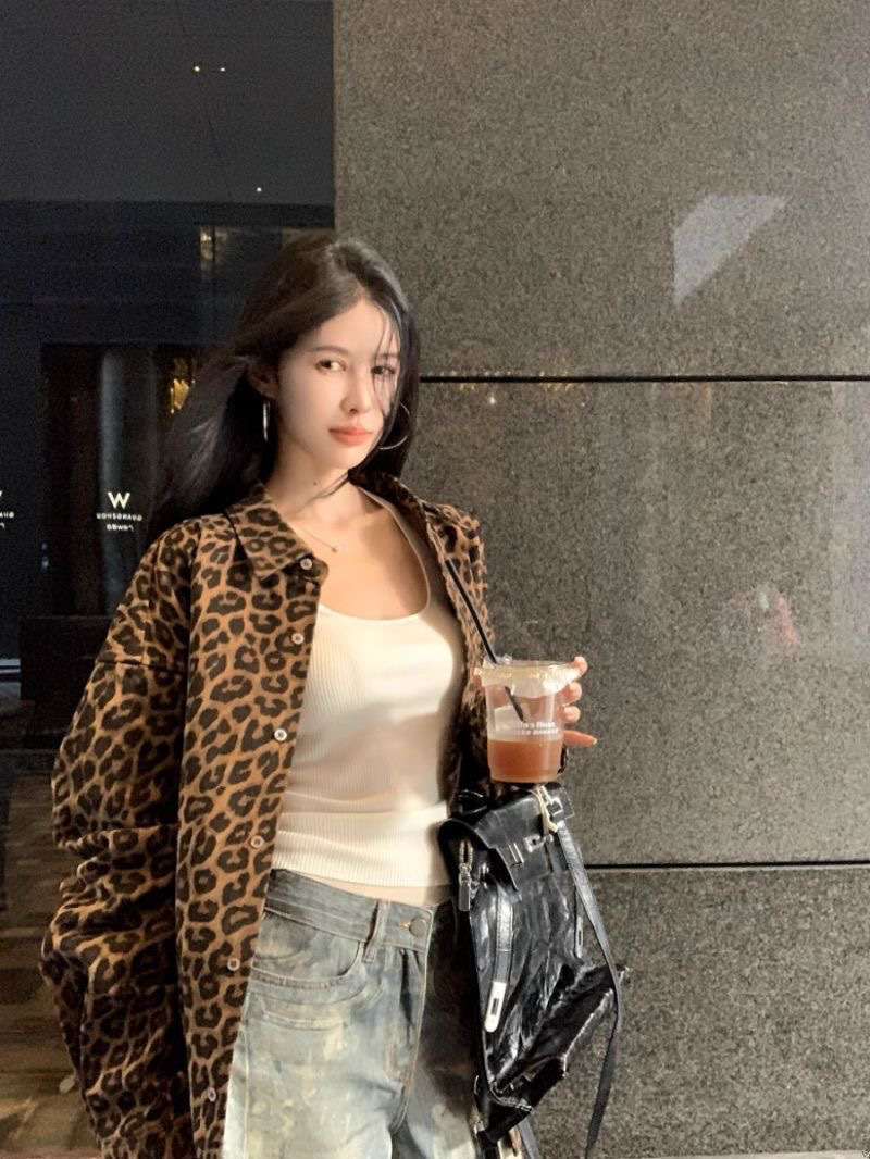 Buy Women's Clothing Online | Buy Trending Dresses for Women