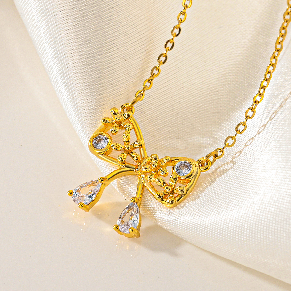 Bow Gang Drill Necklace Student Female
