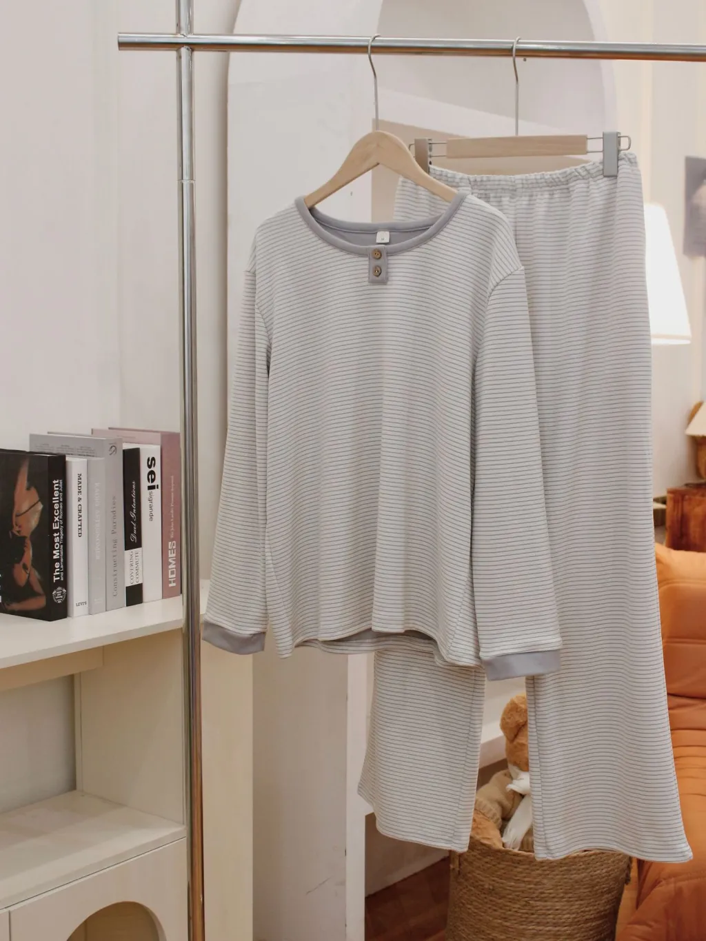 Round Neck Pullover De Velvet Pajamas Women's Autumn Long-sleeved Trousers Striped Homewear Suit - Silver Gray Striped Suit