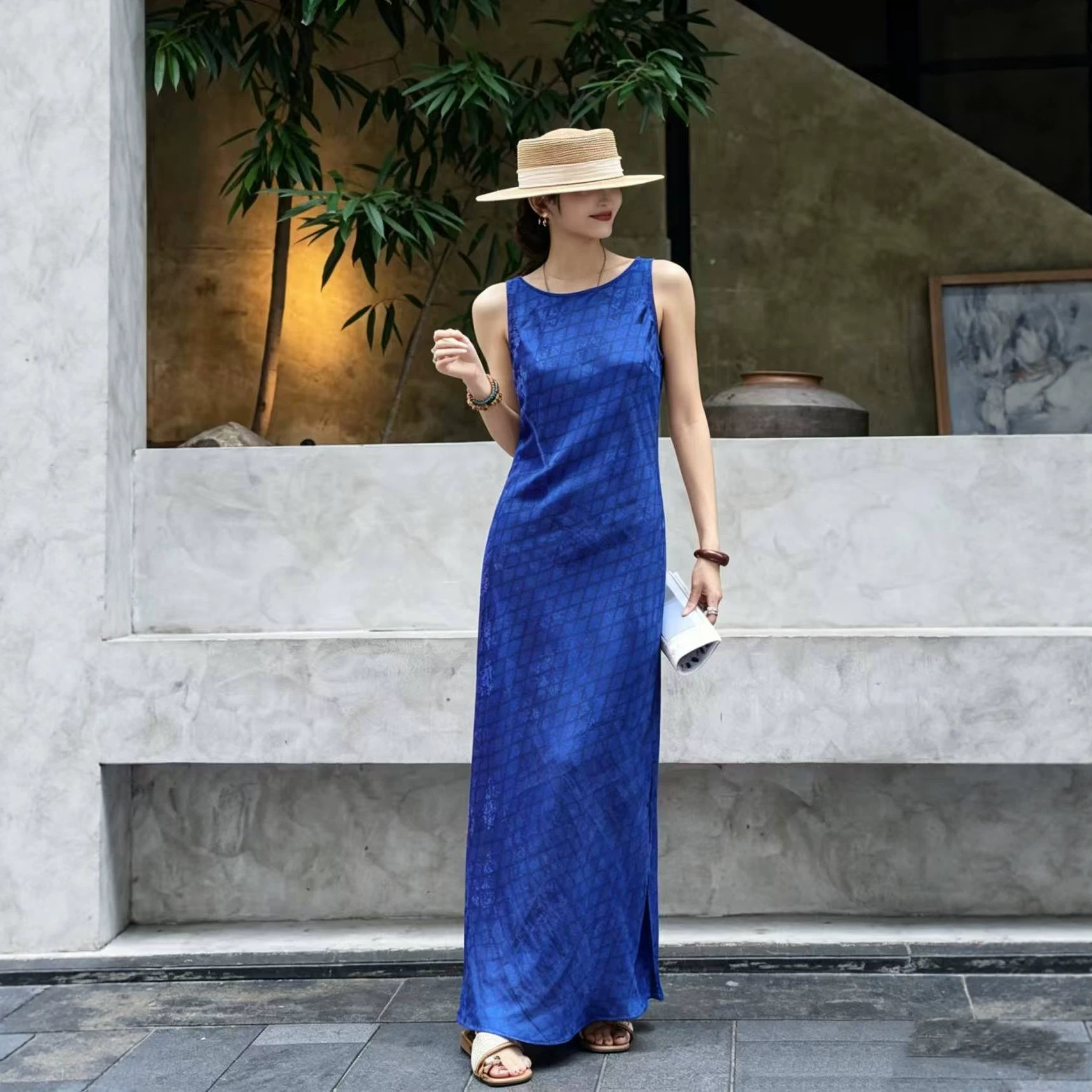 Womens Casual And Stylish Sleeveless Dress