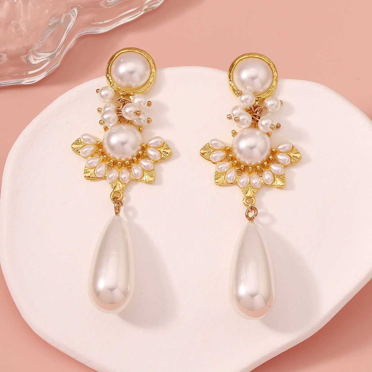 European And American High Class Elegant Ear Studs Light Luxury Minority Vintage Earrings