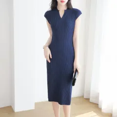 French Retro Short-sleeved Knitted Dress - Navy Blue - View 1