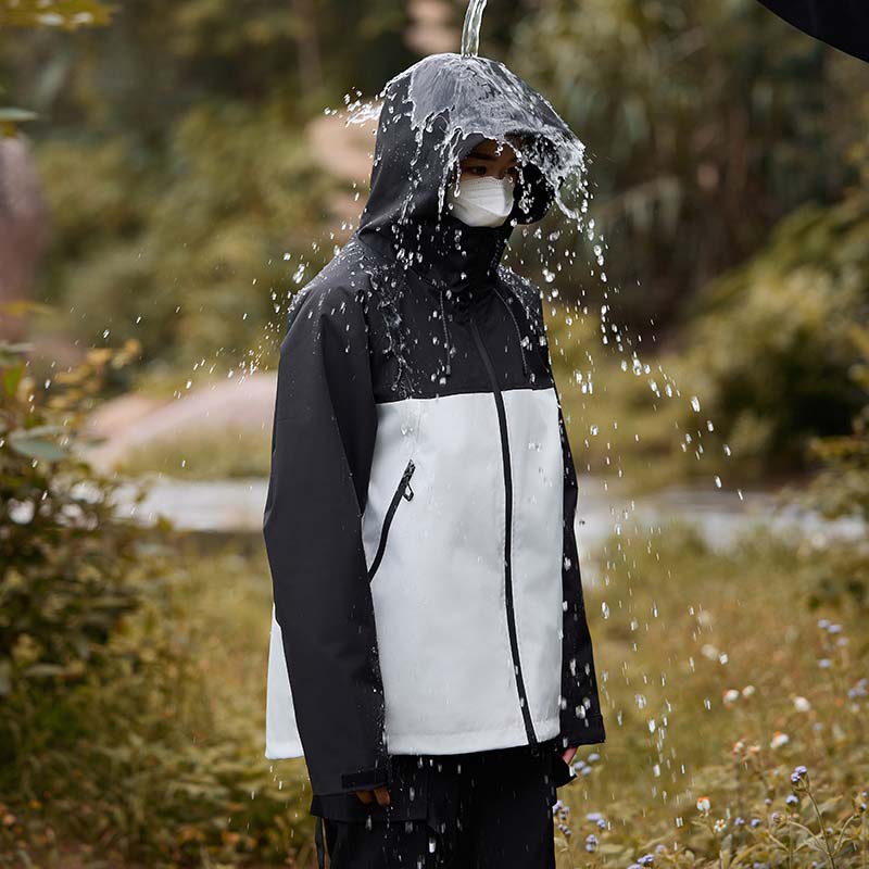 Graphene-lined Outdoor Hiking And Mountaineering Apparel 2