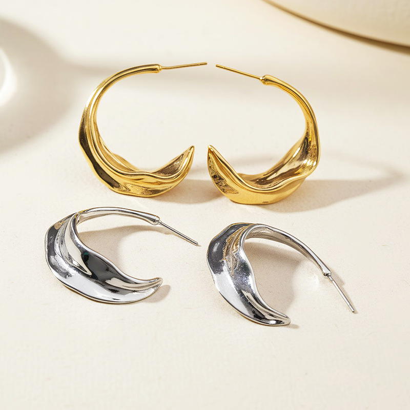 Light-luxury Stud Earrings New Stylish Niche Design