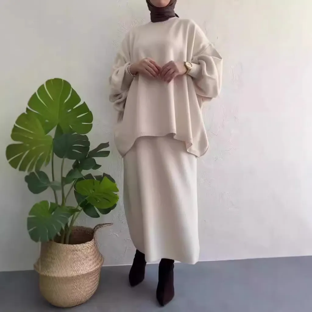 Women's Fashion Loose And Warm Knitting Suit - White